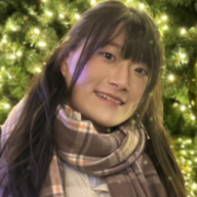 Headshot of Yi Lin Qiu
